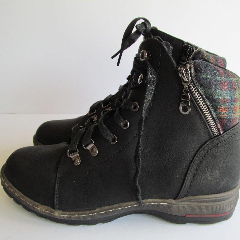 Heavenly Feet Lexi Hiking Bootie Black Plaid Sz 10